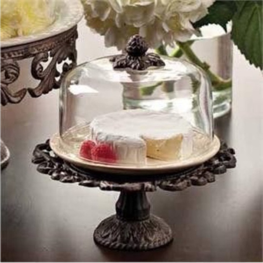Looking for: GG collection Gracious Goods Dessert Cheese Pedestal